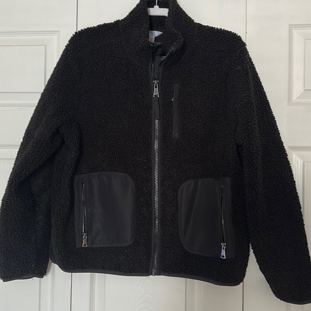 Sherpa full zip up. Like new condition.